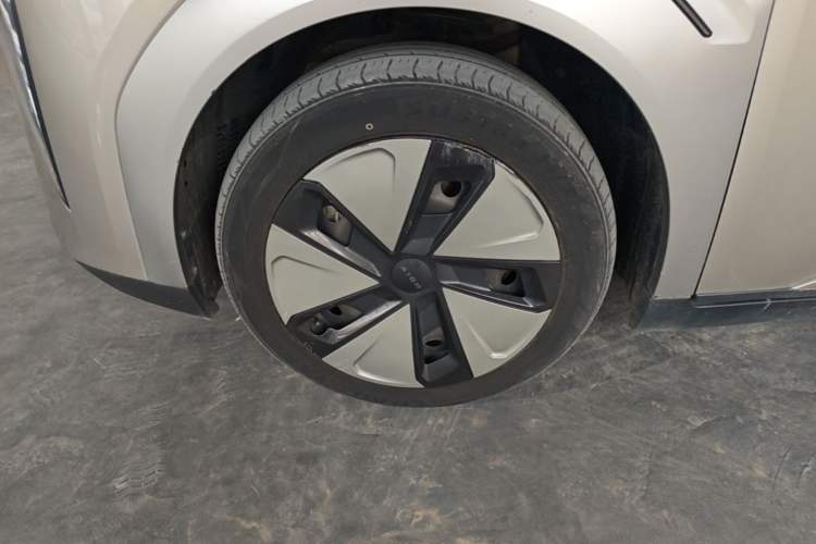 Used AION Y 2023 Younger Left Front Wheel Hub