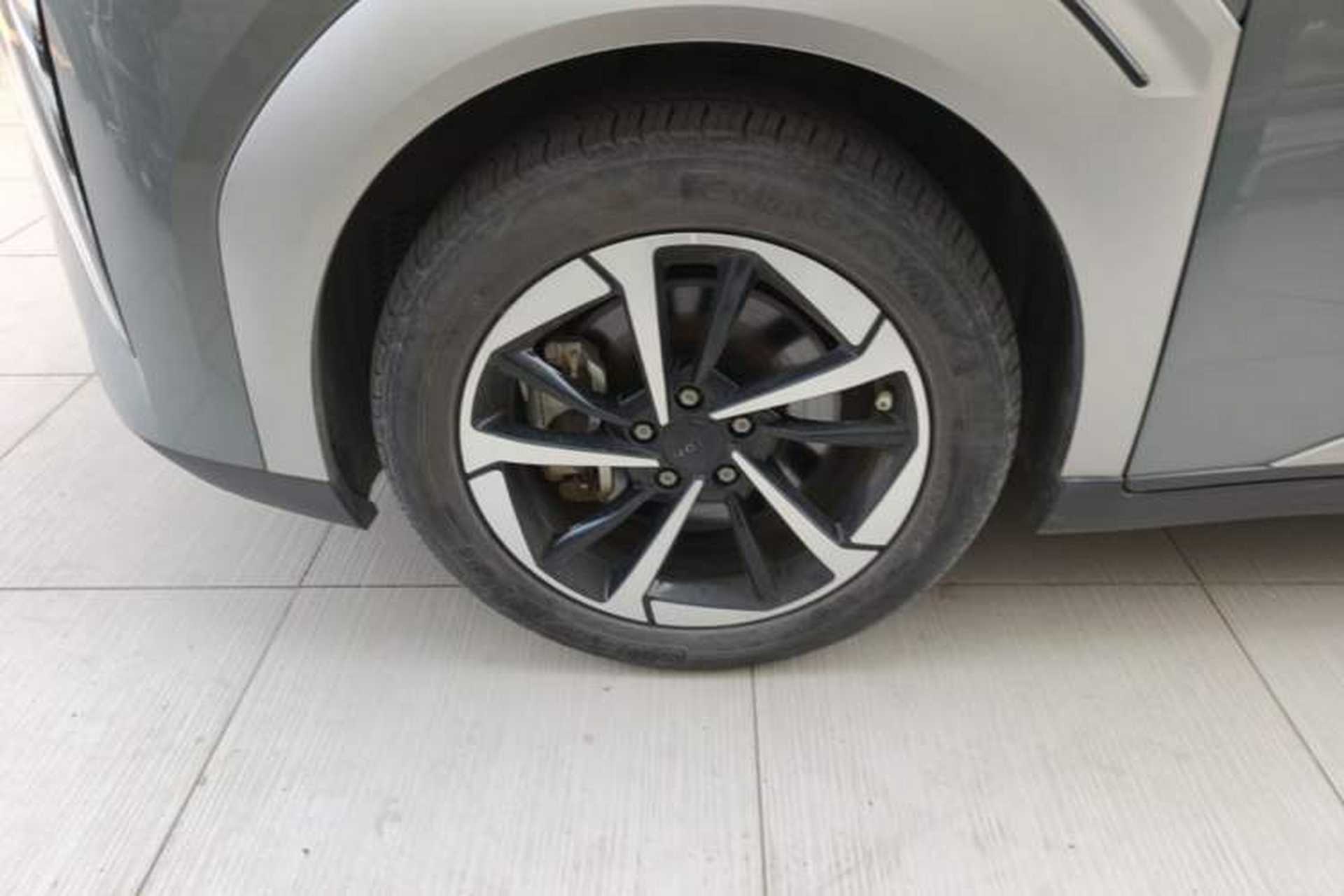 Used AION Y 2023 Plus 510 Smart Edition Left Front Wheel Hub