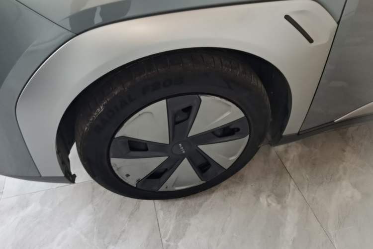 Used AION Y 2023 Plus 510 Enjoy Edition Left Front Wheel Hub
