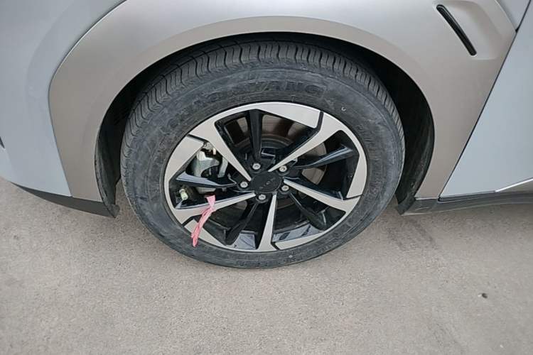 Used AION Y 2023 Plus 510 Smart Edition Left Front Wheel Hub