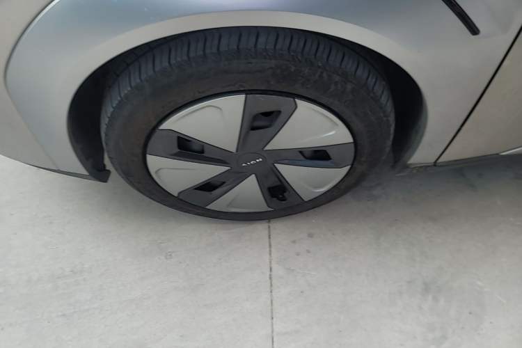 Used AION Y 2023 Plus 510 Enjoy Edition Left Front Wheel Hub