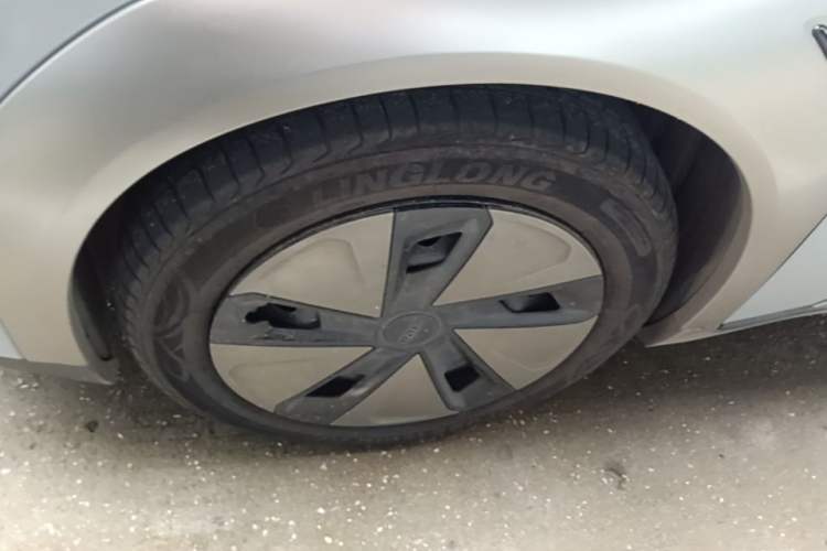 Used AION Y 2023 Plus 510 Enjoy Edition Left Front Wheel Hub