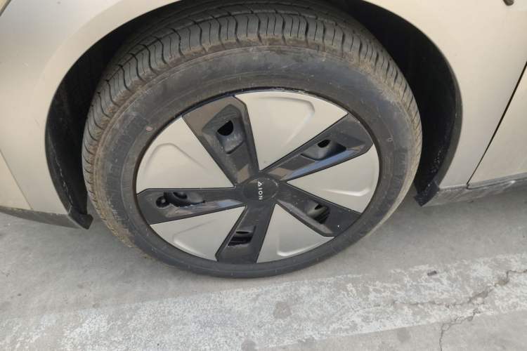 Used AION Y 2023 Younger Left Front Wheel Hub