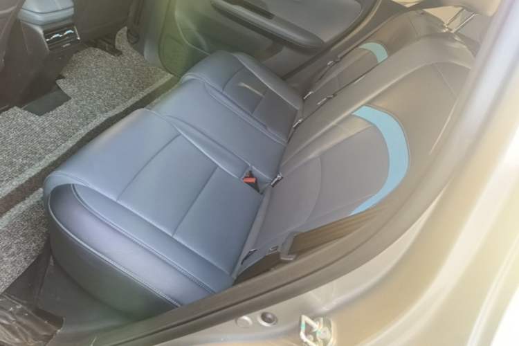 Used AION Y 2023 Younger Star Edition Left Rear Seat