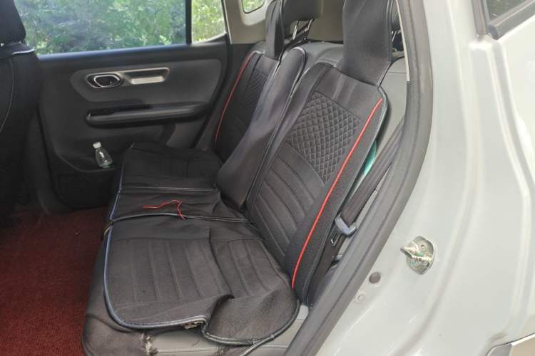 Used AION Y 2023 Younger Left Rear Seat