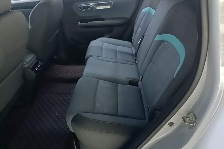 Used AION Y 2023 Plus 510 Enjoy Edition Left Rear Seat