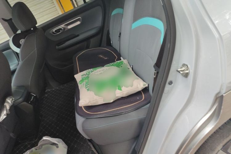Used AION Y 2023 Plus 510 Enjoy Edition Left Rear Seat