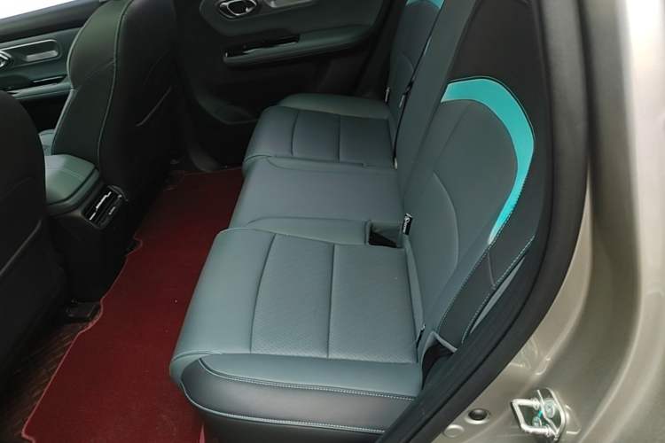 Used AION Y 2023 Plus 510 Smart Edition Left Rear Seat