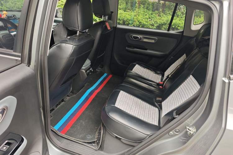 Used AION Y 2023 Plus 610 Enjoyment Edition Ternary Lithium Left Rear Seat