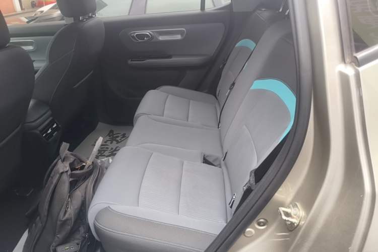 Used AION Y 2023 Younger Left Rear Seat