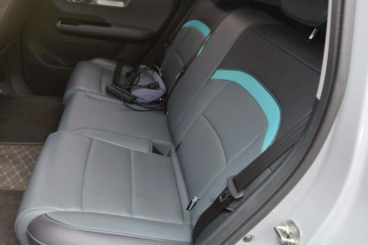 Used AION Y 2023 Younger Star Edition Left Rear Seat