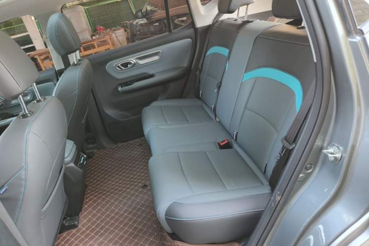Used AION Y 2023 Plus 510 Smart Edition Left Rear Seat