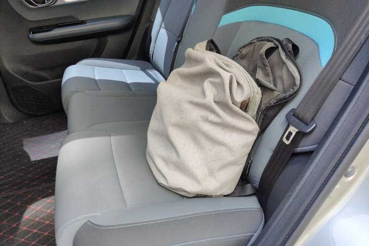 Used AION Y 2023 Plus 510 Enjoy Edition Left Rear Seat