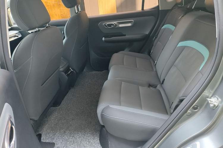 Used AION Y 2023 Plus 510 Enjoy Edition Left Rear Seat