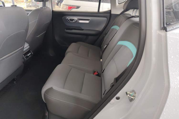 Used AION Y 2023 Plus 510 Enjoy Edition Left Rear Seat