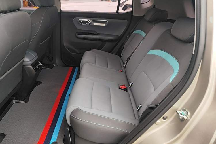 Used AION Y 2023 Plus 610 Enjoy Edition Left Rear Seat