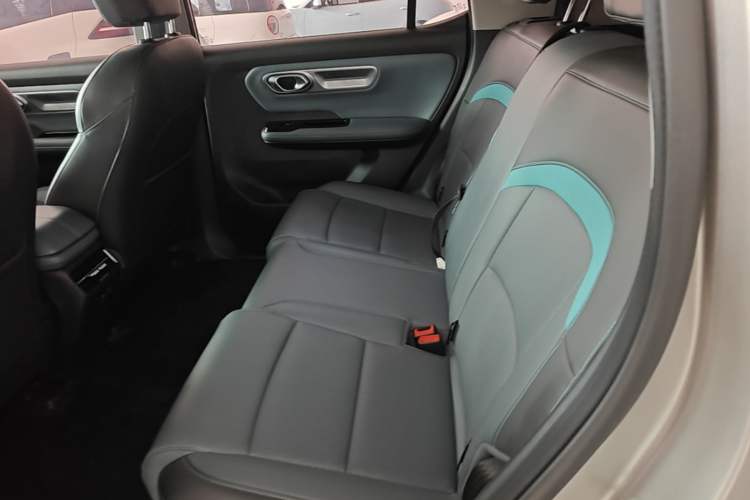 Used AION Y 2023 Plus 510 Smart Edition Left Rear Seat