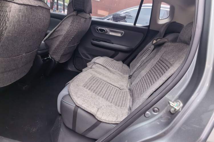 Used AION Y 2023 Plus 510 Enjoy Edition Left Rear Seat