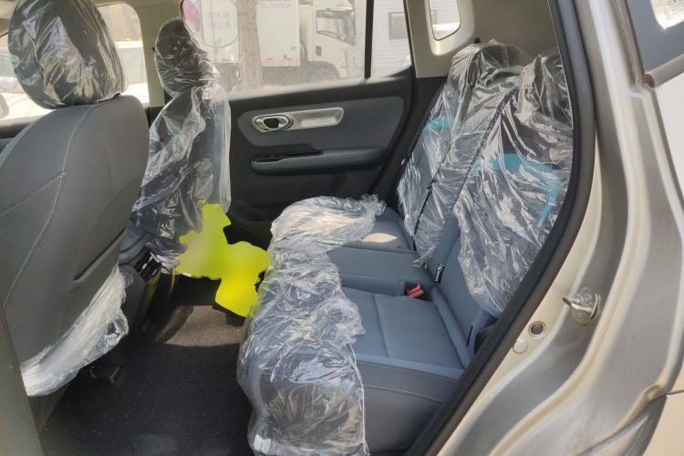 Used AION Y 2023 Younger Left Rear Seat