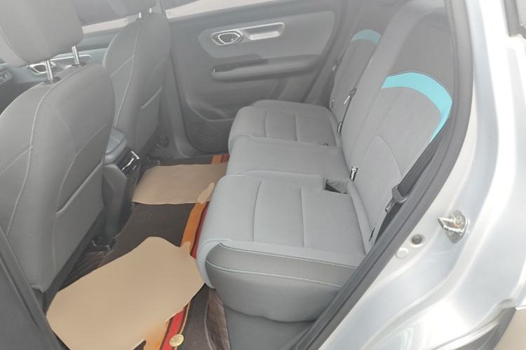 Used AION Y 2023 Younger Left Rear Seat