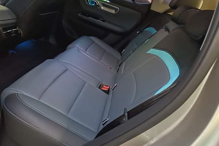 Used AION Y 2023 Plus 510 Tech Edition Left Rear Seat