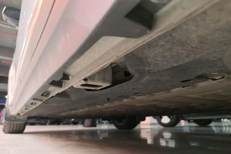 Used AION Y 2023 Plus 510 Smart Edition Left Side Sill