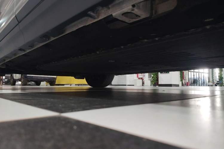 Used AION Y 2023 Younger Left Side Sill