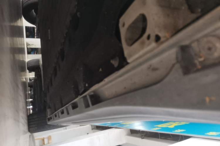 Used AION Y 2023 Plus 510 Smart Edition Left Side Sill