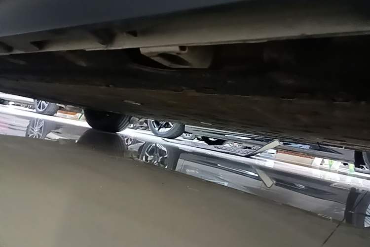Used AION Y 2023 Plus 510 Enjoy Edition Left Side Sill