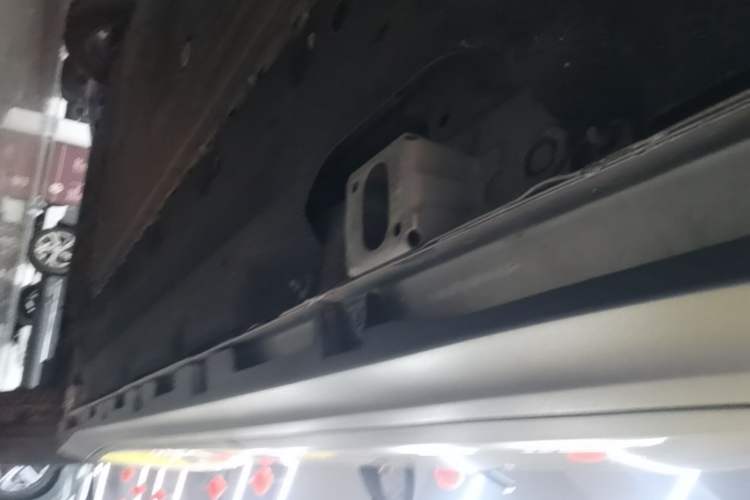 Used AION Y 2023 Younger Star Edition Left Side Sill