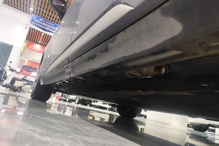Used AION Y 2023 Younger Left Side Sill