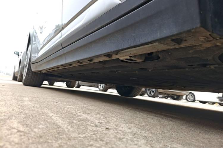 Used AION Y 2023 Plus 610 Enjoy Edition Left Side Sill