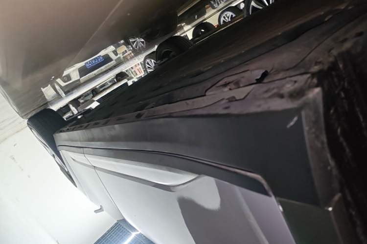Used AION Y 2023 Plus 510 Enjoy Edition Left Side Sill