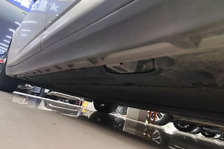 Used AION Y 2023 Plus 610 Smart Edition Ternary Lithium Left Side Sill