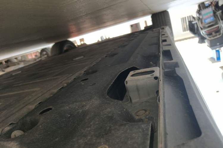 Used AION Y 2023 Plus 510 Smart Edition Left Side Sill