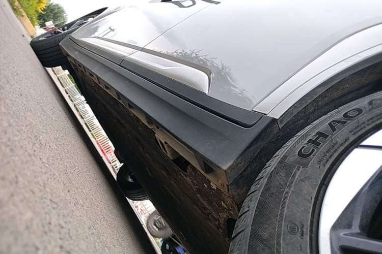 Used AION Y 2023 Plus 510 Smart Edition Left Side Sill