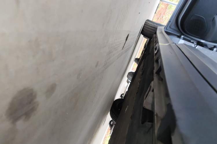 Used AION Y 2023 Plus 510 Enjoy Edition Left Side Sill