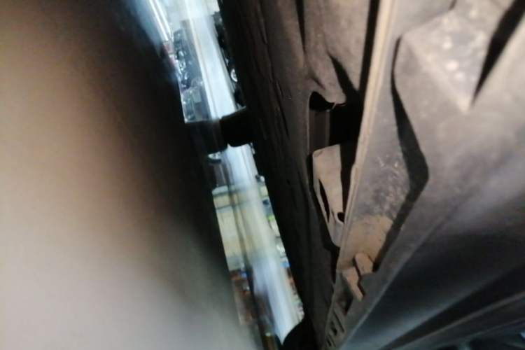 Used AION Y 2023 Plus 510 Enjoy Edition Left Side Sill