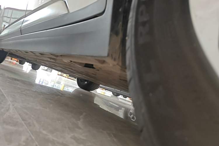 Used AION Y 2023 Plus 510 Smart Edition Left Side Sill