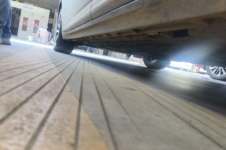 Used AION Y 2023 Plus 510 Smart Edition Left Side Sill