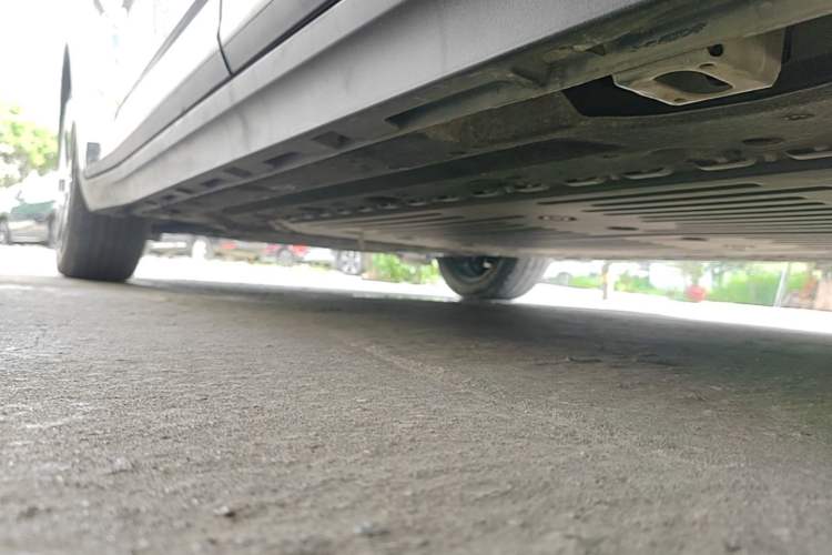 Used AION Y 2023 Younger Left Side Sill