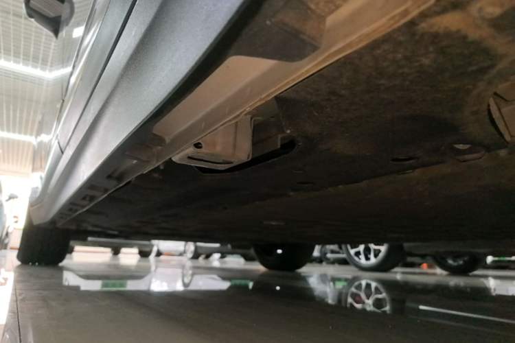 Used AION Y 2023 Plus 510 Smart Edition Left Side Sill