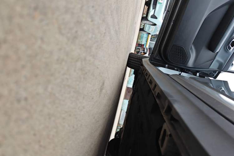Used AION Y 2023 Plus 510 Enjoy Edition Left Side Sill