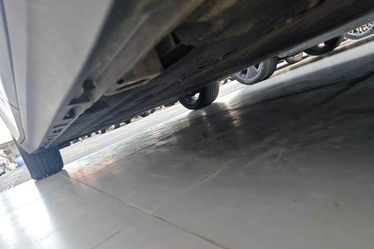 Used AION Y 2023 Younger Left Side Sill