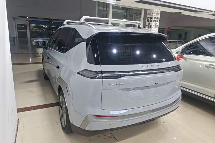 Used AION Y 2023 Plus 510 Enjoy Edition Rear Left 45 Deg