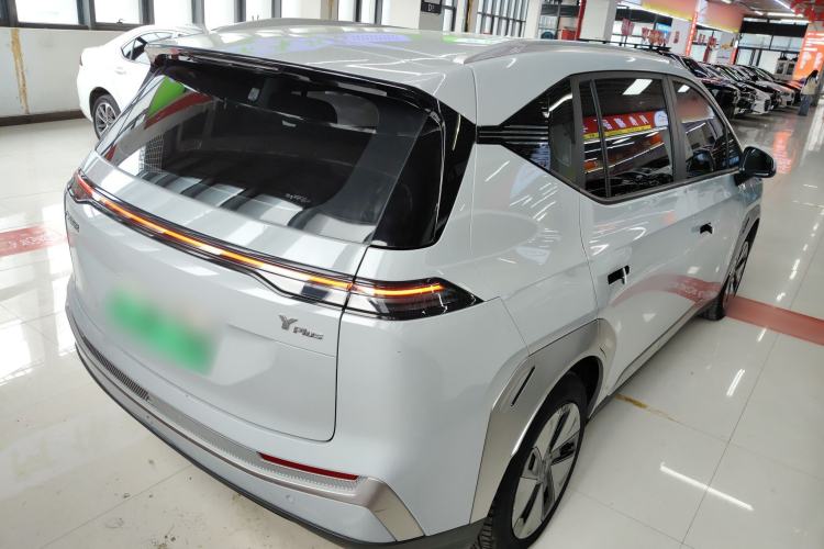 Used AION Y 2023 Plus 510 Enjoy Edition Rear Right 45 Deg