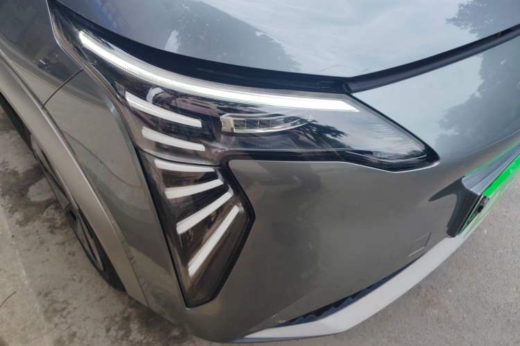 Used AION Y 2023 Plus 610 Enjoy Edition Right Front Headlight