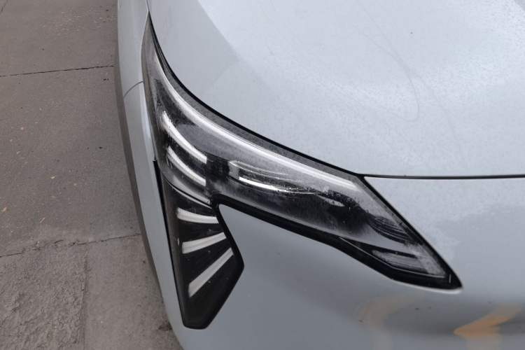 Used AION Y 2023 Plus 510 Enjoy Edition Right Front Headlight