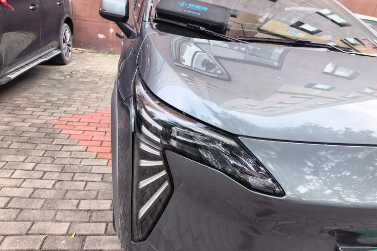 Used AION Y 2023 Plus 510 Enjoy Edition Right Front Headlight
