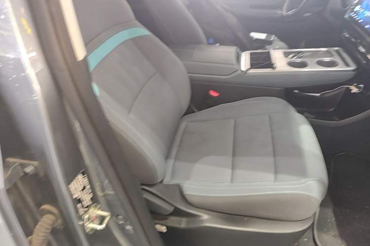 Used AION Y 2023 Younger Right Front Seat